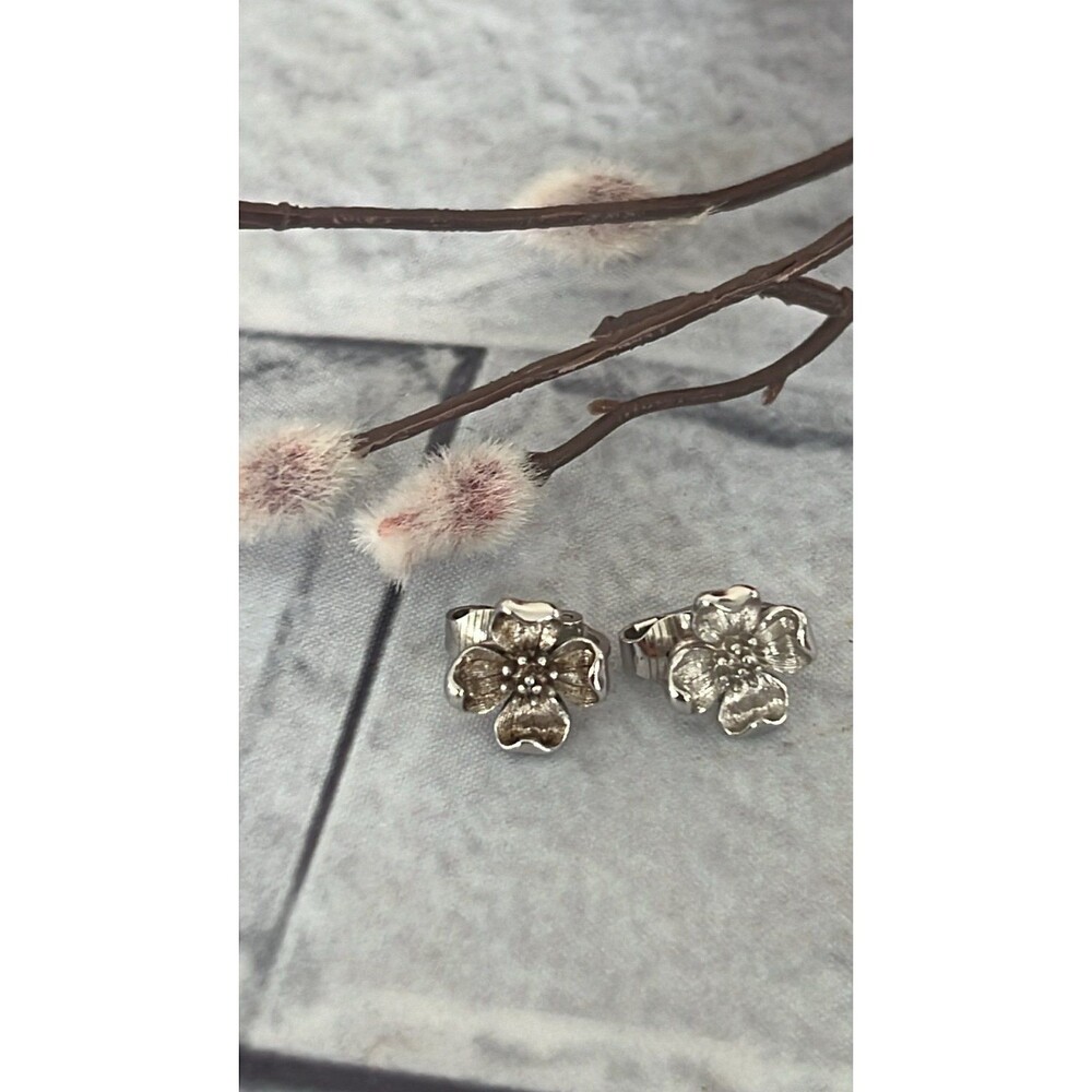 50/60’s Trifari crown Silver tone floral clip ons earrings